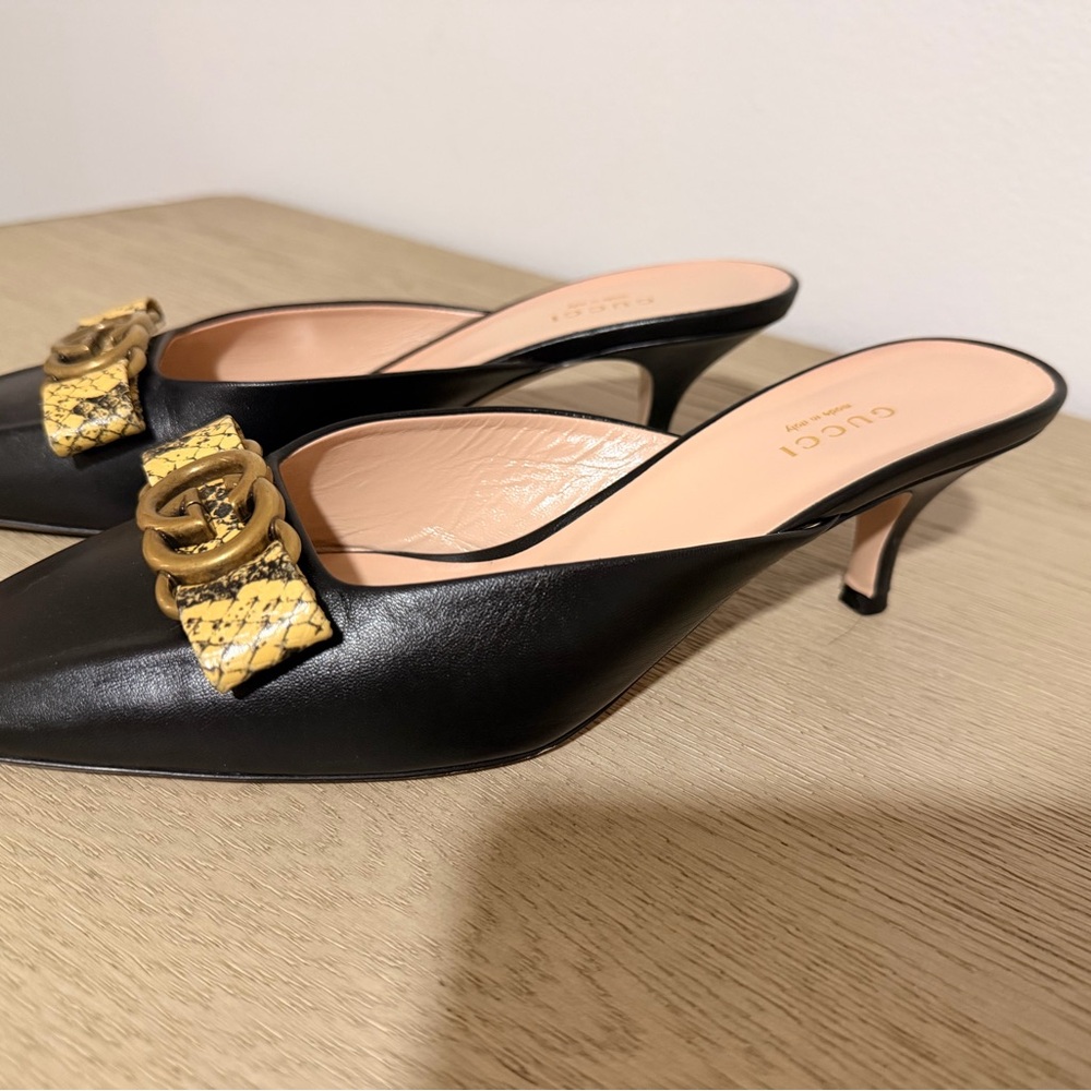 Gucci Black and Python print Mules - image 3
